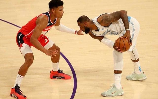 【NBA】VSレブロンで奮闘の八村塁　守備意識UPの裏に同僚スターの助言「お前しかいないんだ」