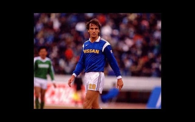 ジーコともプレーしたレジェンド。大物ブラジル代表が日産に加わるまで