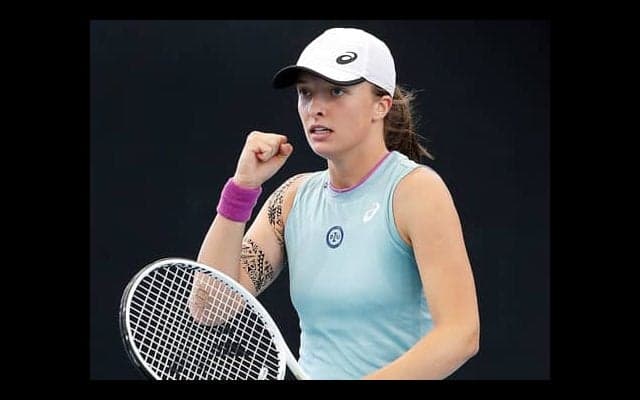  19歳シフィオンテク決勝進出 