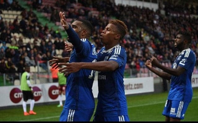 華麗な直角ターン！“NEXTエトー”が相手を鮮やかに抜き去って決めたピンポイントシュート【インクレディブル・ゴールズ】