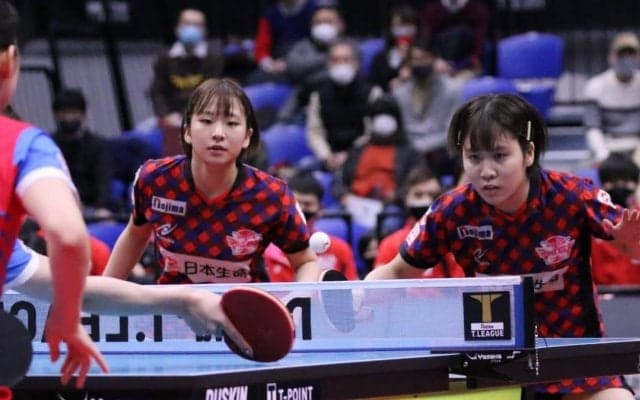 平野美宇/前田美優ペア、接戦制す　3連覇へ日本生命が一歩リード＜Tリーグファイナル女子＞