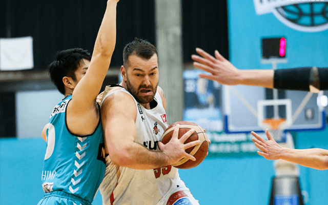 大阪エヴェッサ、京都ハンナリーズの猛追を振り切り連勝を「4」に伸ばす