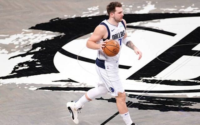 デュラントとアービングが不在のネッツに勝利したマブス…ドンチッチが27得点7アシストを記録