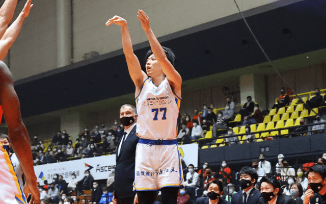 滋賀レイクスターズ、三遠ネオフェニックスの猛追を逃げ切り15勝目を獲得