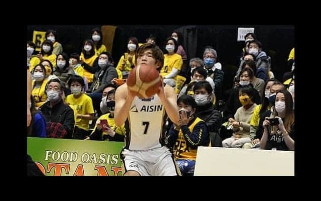 シーホース三河の長野誠史が爆発。最終Qに3Pシュート3本を含む13得点をあげる活躍で、宇都宮ブレックスを撃破