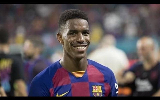 バルサの24歳左SBは一般人女性と純愛を実らせる【バルサ選手WAGs紹介】