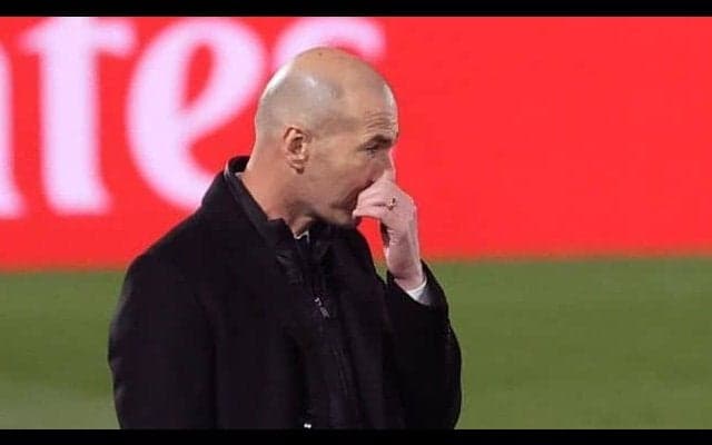 ジダン、3バックのへのシステム変更で自滅「自分たちを傷つけた」