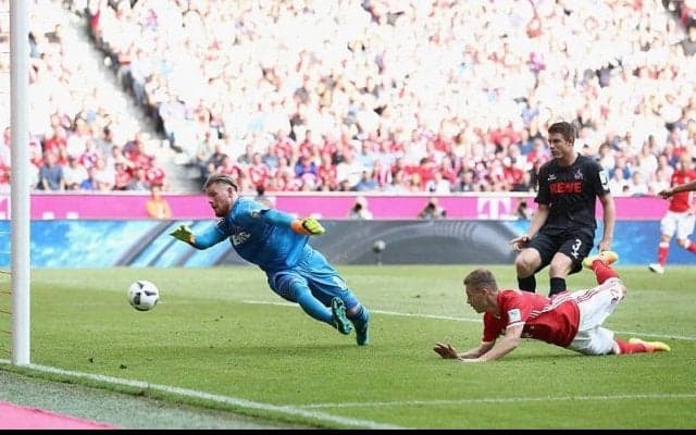 抜群の動き出しでマーカーを置いてけぼり！ドイツの逸材が見せた豪快ダイビングヘッド【インクレディブル・ゴールズ】