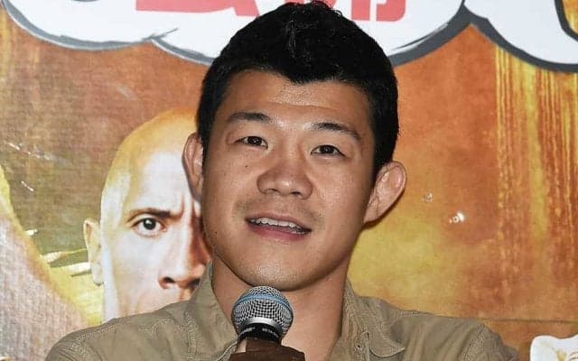 亀田興毅、“最強の家族”写真公開　並んだ3兄弟＆父にファン反響「めちゃええ写真!!」