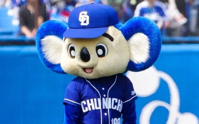 仲間に直撃！「鬼ノックわろた」　中日ドアラ、仕上がり万全“キャンプ風”映像