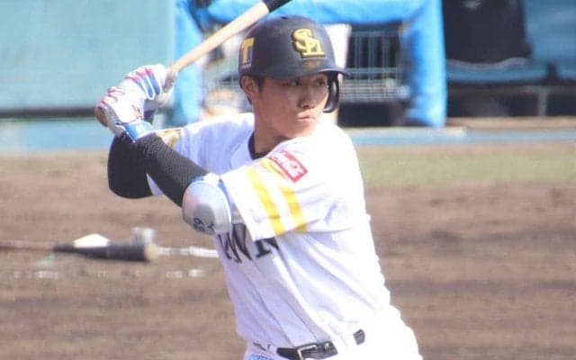 鷹2年目の海野がOP戦チーム1号　松田から貰ったのはニセモノのHRボール…なぜ？
