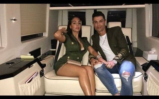 C・ロナウドへ捧げる美人パートナーの“豪華なプレゼント”が話題に...