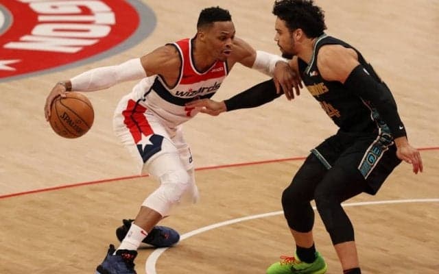 両エース合わせて14のターンオーバーを犯したウィザーズ、グリズリーズに敗れて2連敗