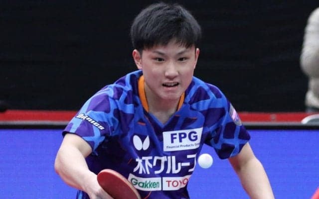 張本智和、快勝スタート　台湾の39歳寄せ付けず＜卓球・WTTコンテンダードーハ＞