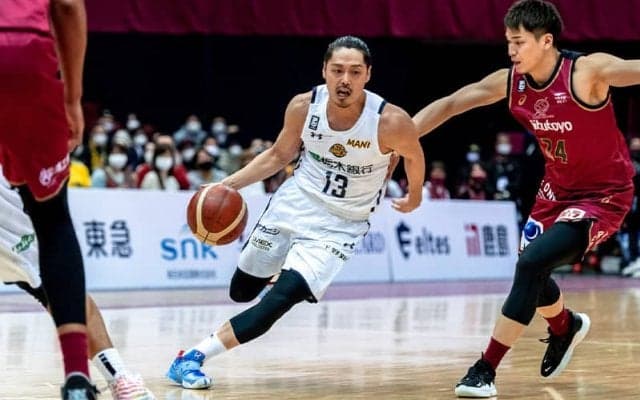 宇都宮ブレックス、ロースコアゲームを制し川崎ブレイブサンダースに勝利