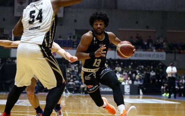 第3Qに逆転した琉球ゴールデンキングス、三河を下し西地区上位対決を制す