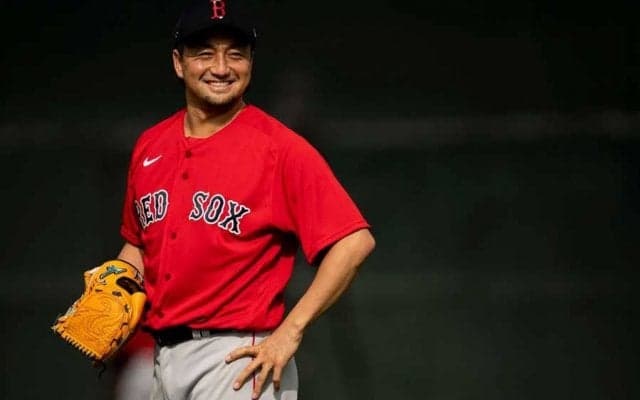 【MLB】松坂そっくり？　Rソックスユニ姿の澤村拓一が「いい表情してる」「赤が似合う」