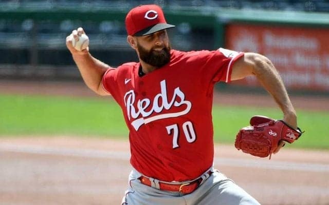 【MLB】あまりの切れ味に「気持ち悪い」　ベース手前で急降下…異次元カーブにファン驚愕