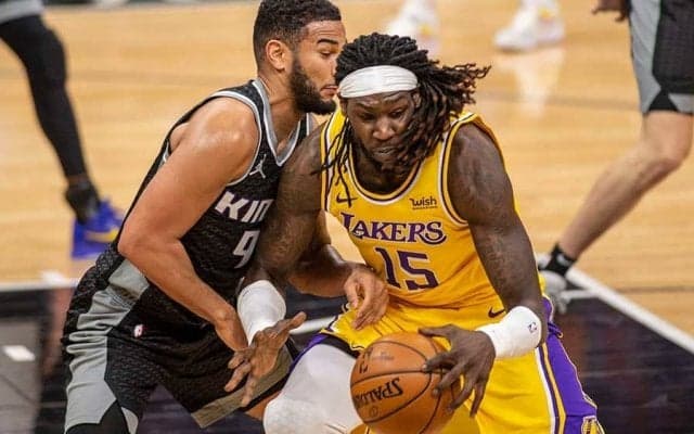 【NBA】バスケ用語叫んでファウル　レイカーズ選手不満の謎判定に米同情「審判に問題がある」