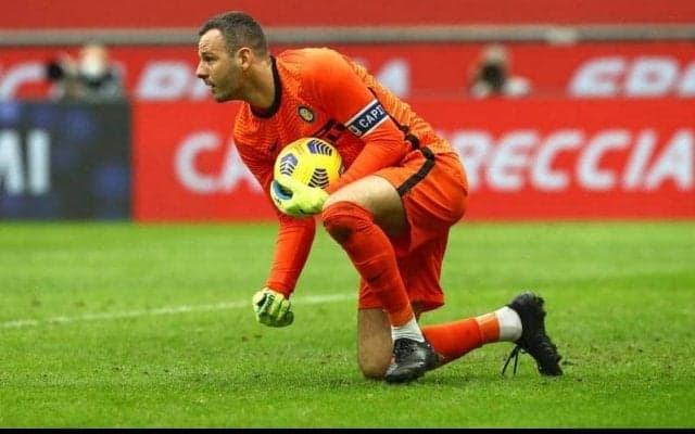 1分以内にビッグセーブ3連発！インテルの守護神がズラタンの猛攻をシャットアウト！/2020-21【アンビリーバブル・セーブス】