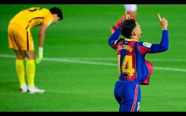 彼女一筋コウチーニョ 妻との出会いは14年前のひとめ惚れ【バルサ選手WAGs紹介】