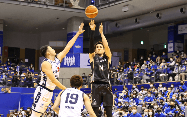 シーホース三河が信州ブレイブウォリアーズを退け連敗脱出、金丸晃輔が勝負どころで3Pシュート連発