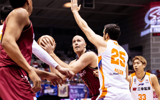 ファジーカスが残り6.9秒に決勝弾！　川崎ブレイブサンダースが新潟アルビレックスBBとの接戦を制す