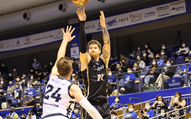 シーホース三河が信州ブレイブウォリアーズとの接戦を制しホームで連勝