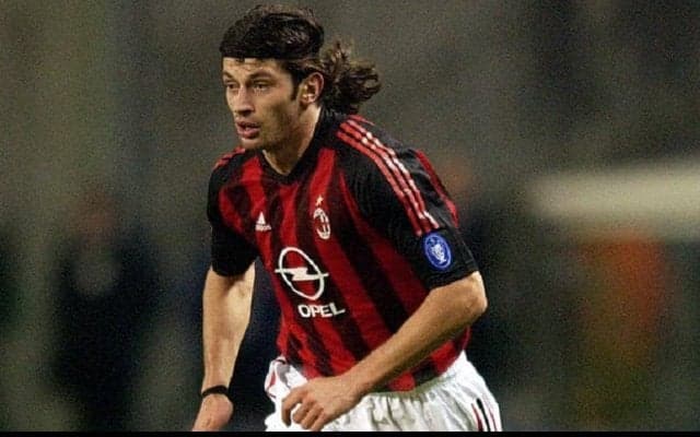 この角度からどうやって決めた？引退後は副首相まで登り詰めた政治家フットボーラーがミランで決めた信じられないゴール/2001-02【インクレディブル・ゴールズ】