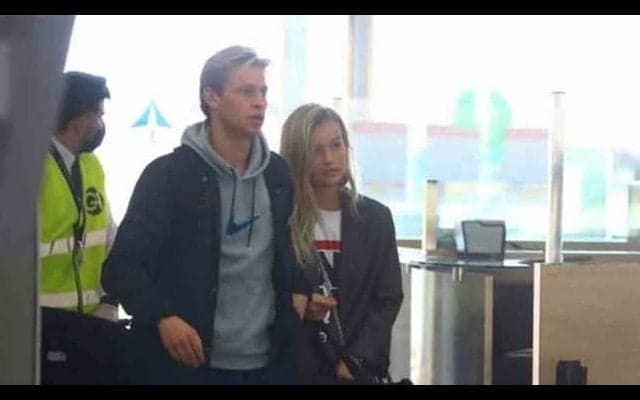 「超ラブラブ」カップルの出会いは15歳...バルサの若き司令塔を支える美女の正体は？