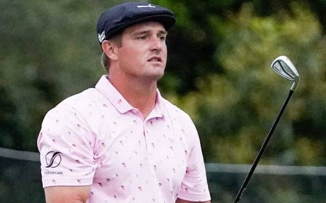 デシャンボーの湖越え370yドライバーには「興味のない人でも驚く」　米メディアも称賛