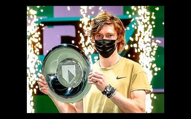  ルブレフV「幸せ感じる」 