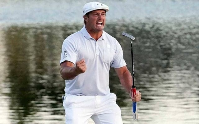 逆転Vのデシャンボー、再び挑んだ”湖越え377yドライバー”に米熱狂「これは異常」