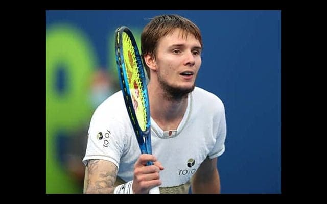  MPで不意打ちサーブし勝利 