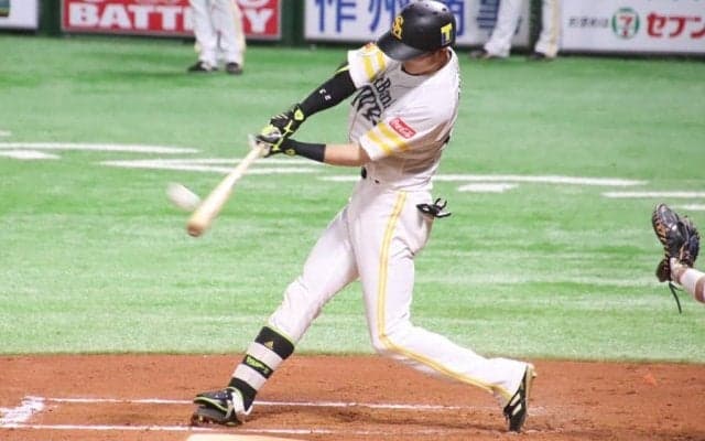 「今の結果だと使われない…」危機感いっぱいの鷹・周東、アピールの2ラン