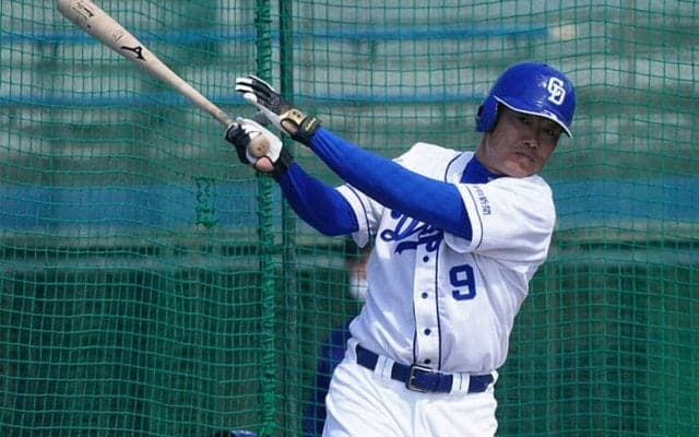 福留孝介が14年ぶりに古巣・中日へ復帰！球界最年長の頼れる男がチームを優勝へ導く