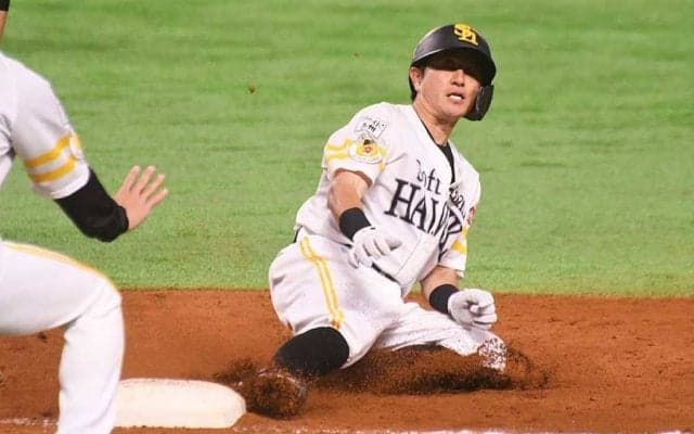 鷹のベテラン川島、健在示す3安打　指揮官も「いい見本」と絶賛の“読み”と“準備”