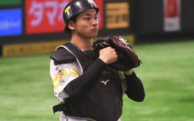 足のスペシャリスト刺した！　鷹23歳捕手の“鬼肩”が「世間にバレる時が来たか」