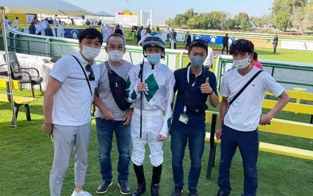 坂井瑠星騎手にゴドルフィンから騎乗依頼！ ロイヤルブルーの勝負服でメイダン競馬場に