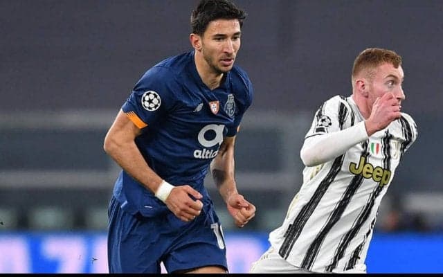 ポルトMFの迫真演技と“チラ見”に注目集まる、ブスケッツやD・ルイスにも飛び火？