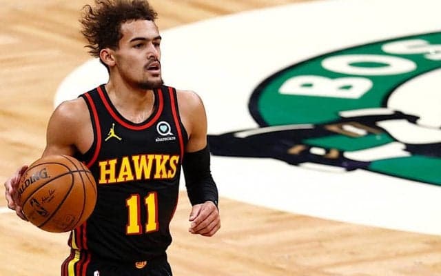 最終クォーターの15点差から逆転勝利したホークス…ブザービーターをアシストしたヤングは37得点をマーク