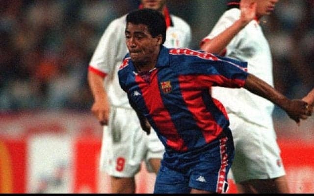 時が止まったようなエレガントなパス&フィニッシュ！王国の点取り屋ロマーリオの美しいループシュート/1993-94【インクレディブル・ゴールズ】