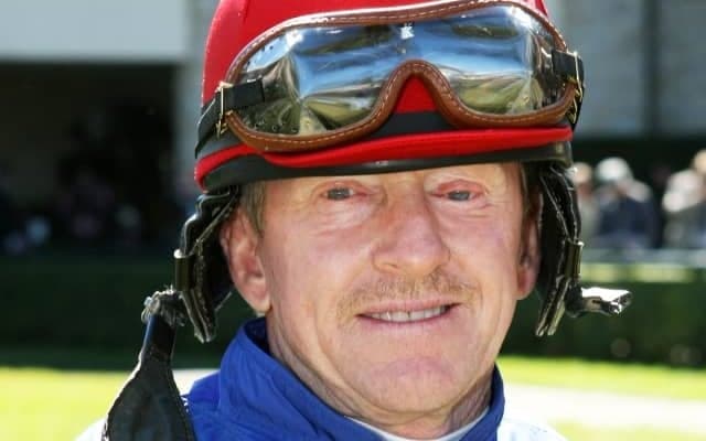 66歳のペリー・オウツ騎手が通算7154勝目を挙げ、佐々木竹見氏を抜く