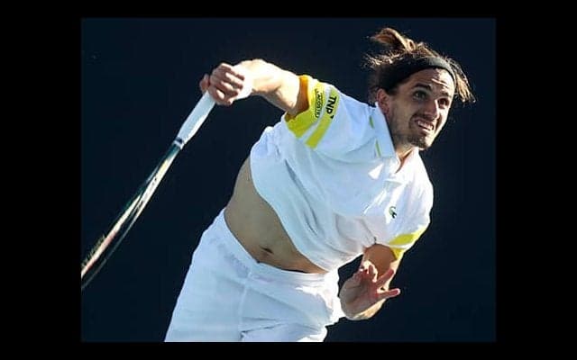  チチパスに逆転勝ちで4強へ 