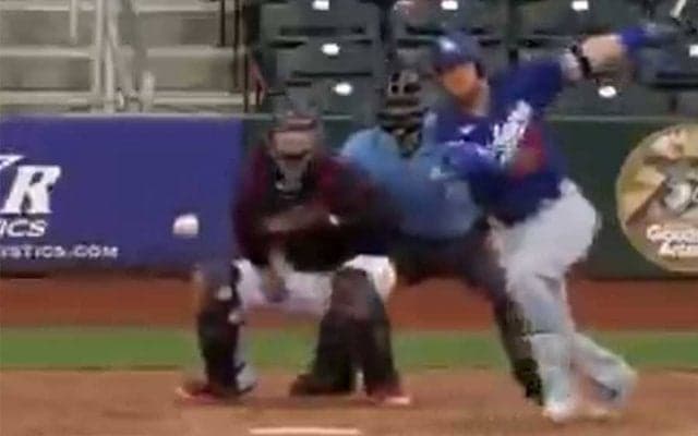 【MLB】野手はたまったもんじゃない？　クネクネ曲がる“ナックル化”した打球が「どんな魔法？」