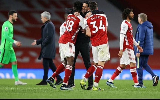 アーセナルが白熱のNLダービーを逆転で制す!　スパーズは驚愕ラボーナ弾のラメラ退場響き痛恨の黒星に《プレミアリーグ》