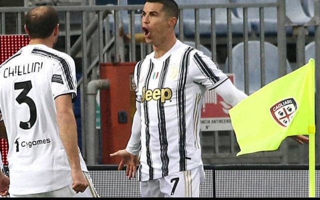 これが世界一たる所以！ 770ゴール達成のC・ロナウドが“神様”ペレへの敬意を告白「理由を説明する」