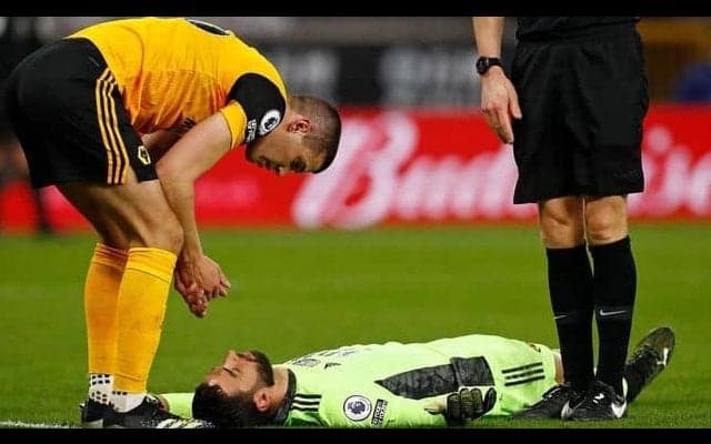 意識を失ったウルブスGK  監督が状態を説明「心配だが...」