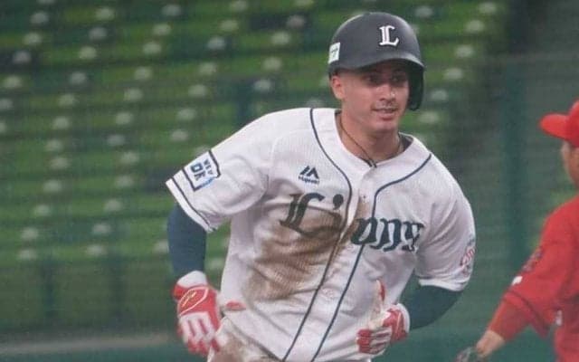 西武の「開幕三塁」はイケメンルーキー？　出遅れたおかわり君＆よくばり君を横目に…