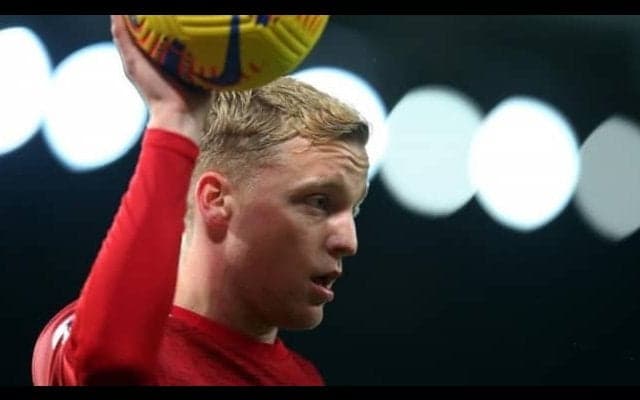 52億円で昨夏加入のオランダ代表MF わずか1年で“夢の劇場”から退場か